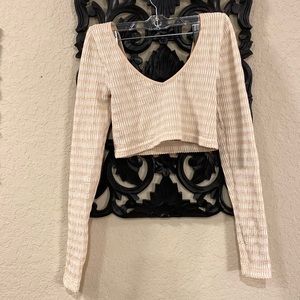 forever 21 peach long sleeve crop top size s/m